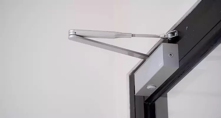 Screen Door Closer Repair in Bayshore Gardens, FL