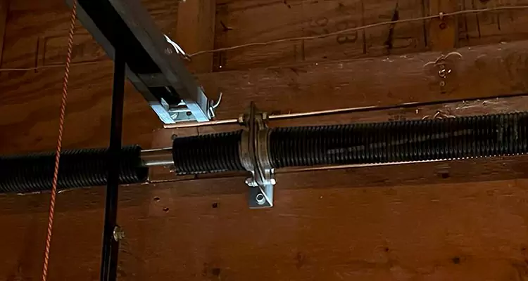 Garage Door Lift Cable Replacement in Bayshore Gardens, FL