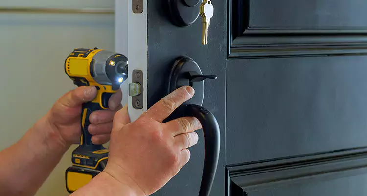 Comprehensive Door Lock Repair Services in Bayshore Gardens, FL