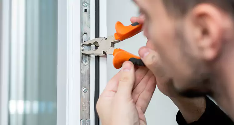 Patio Door Latch Repair in Bayshore Gardens, FL