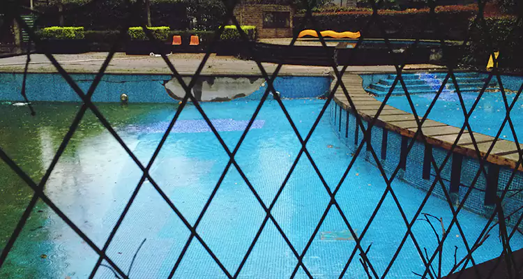 Lanai Screen Repair in Bayshore Gardens, FL