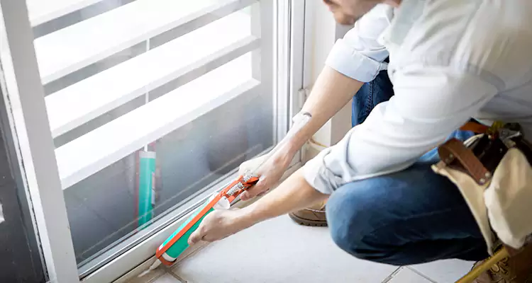 Dap Window Caulk Repair in Bayshore Gardens, FL